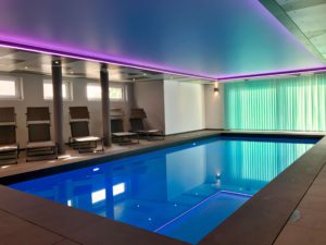 indoor swimingpool heated at 28 degrees celsius all year round
